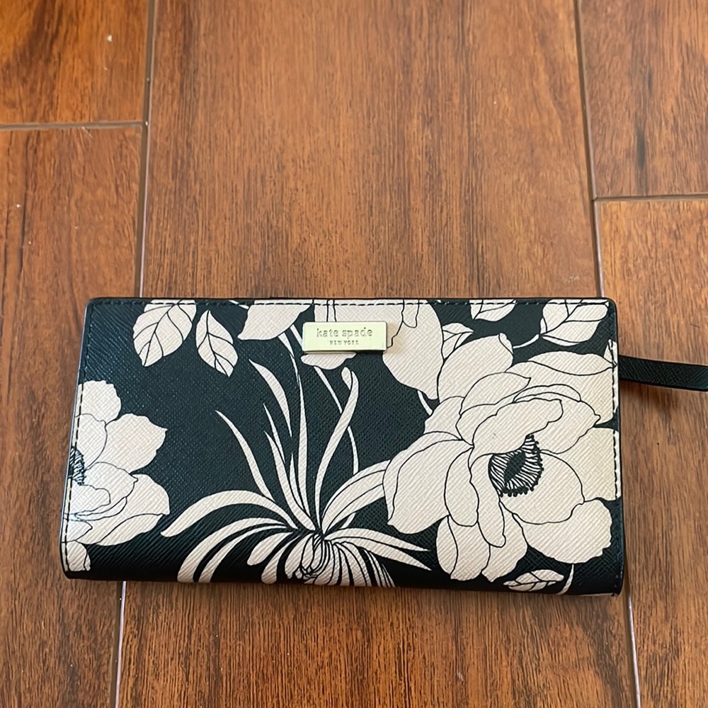 Kate Spade - Black & Tan floral - Wallet